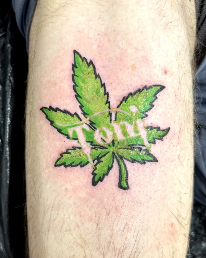 Botanical tattoo detail by Tinta Libre Tattoo in Calella